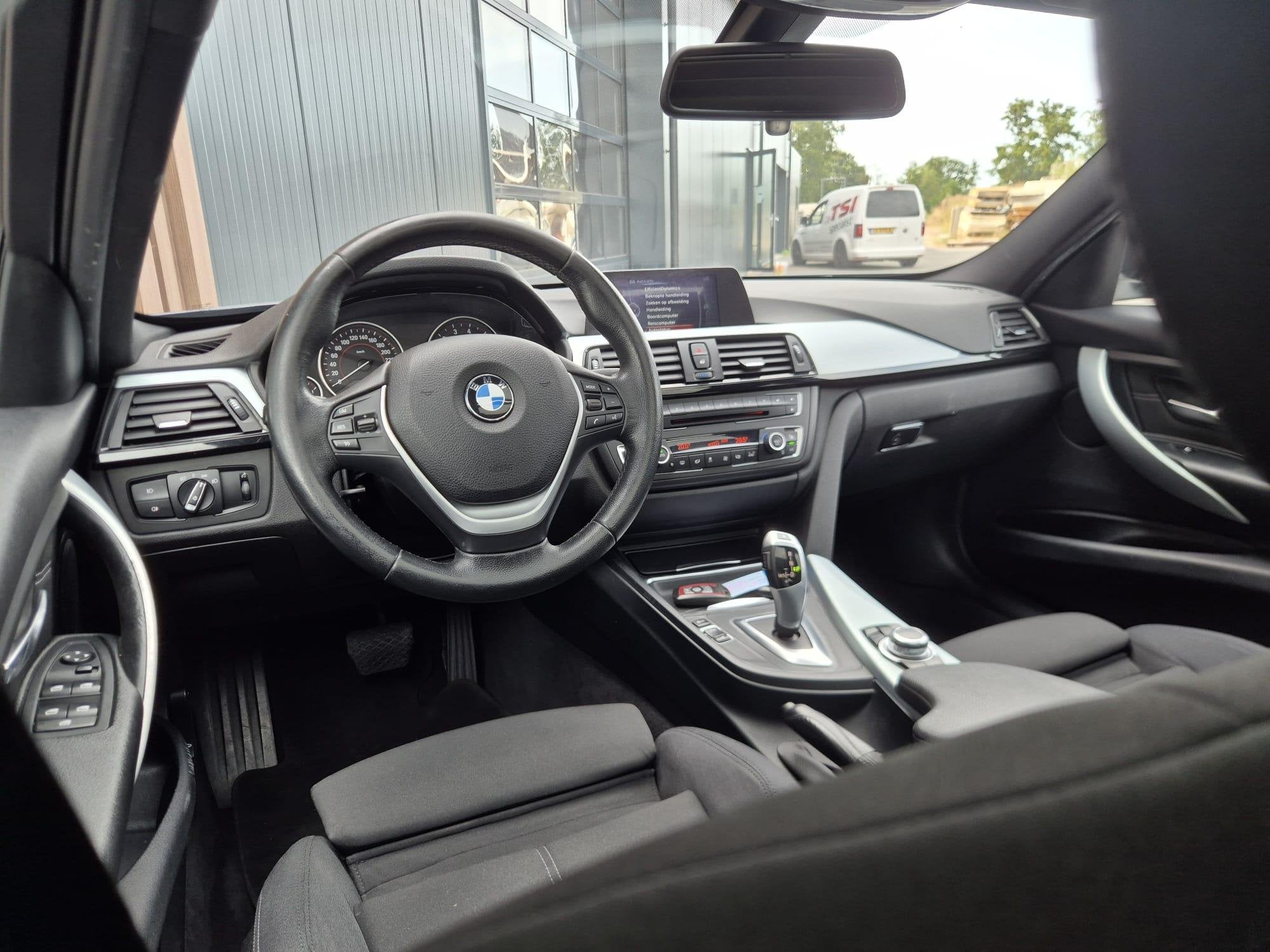 BMW 3-serie Touring 316i Executive Sport | Nwe ketting | Pan, Automaat, Gebruikt, 4 cilinders, Blauw