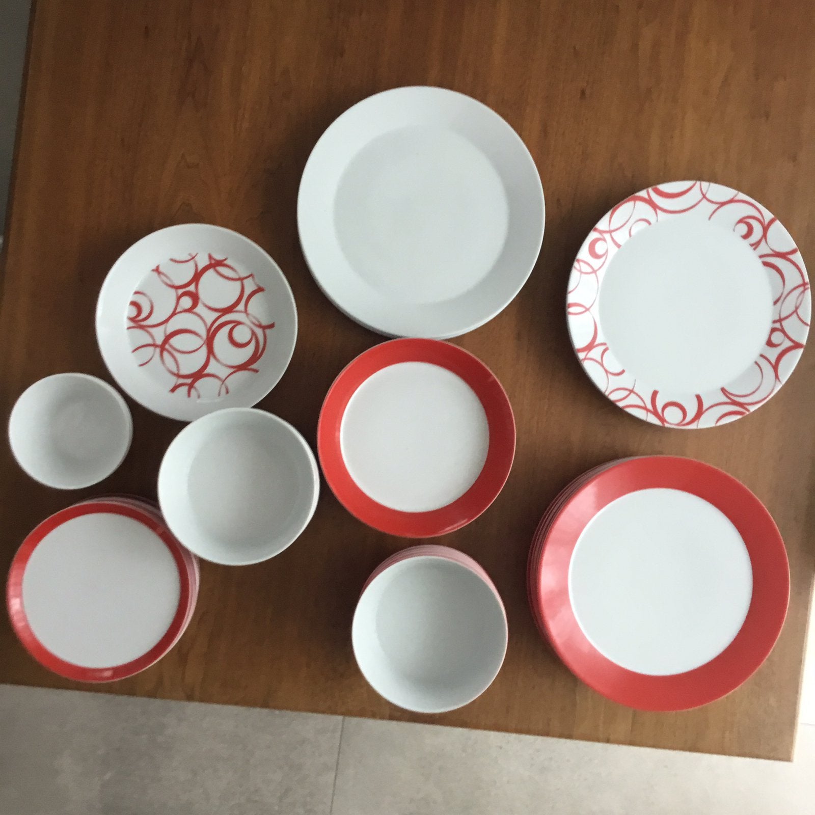ARZBERG TRIC , RED HOT + CURLS, Ophalen of Verzenden, Zo goed als nieuw, Bord(en), Overige stijlen