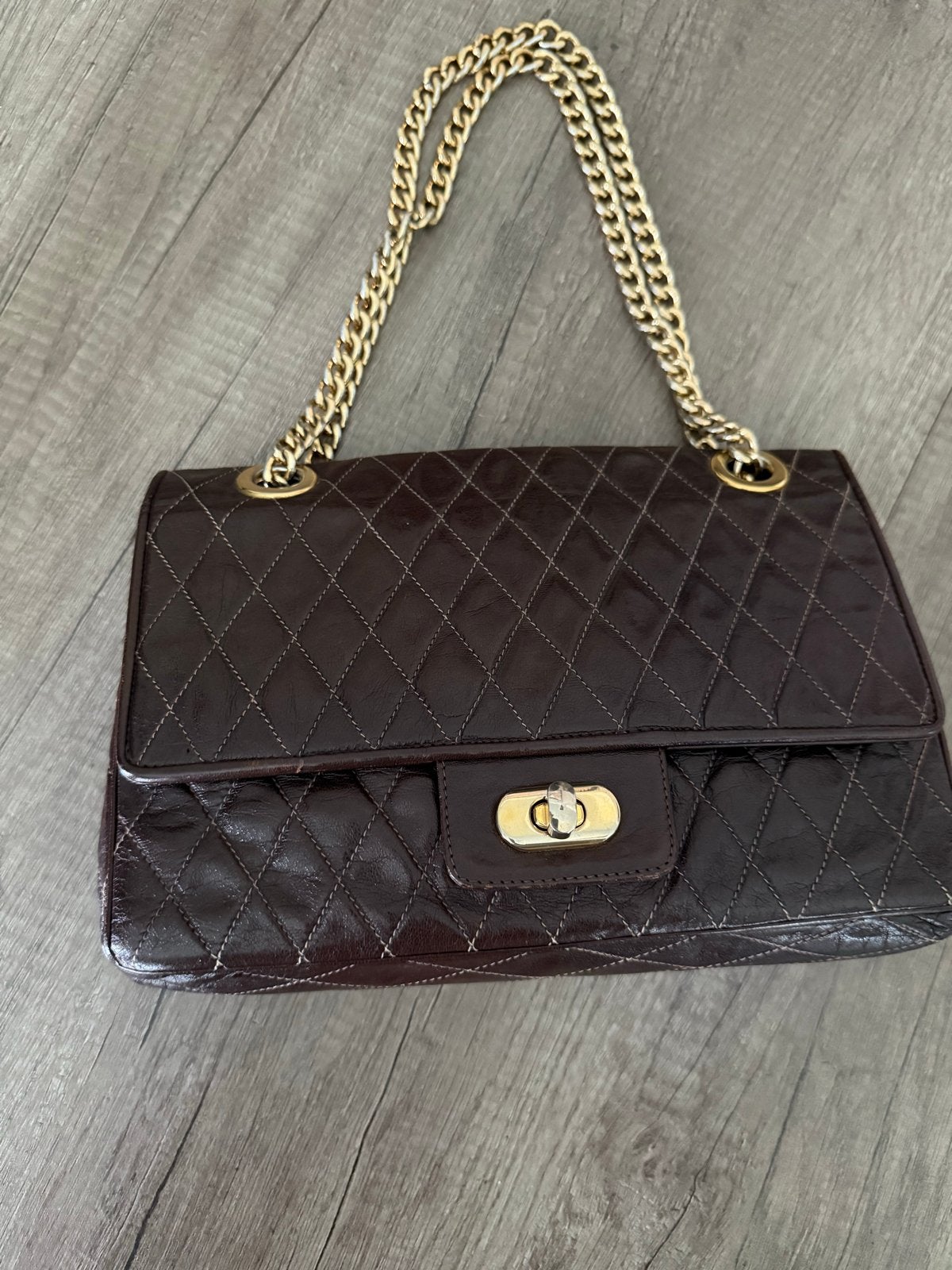 Vintage Chanel tas bruin met gouden ketting, Ophalen of Verzenden, Gebruikt, Bruin, Schoudertasje