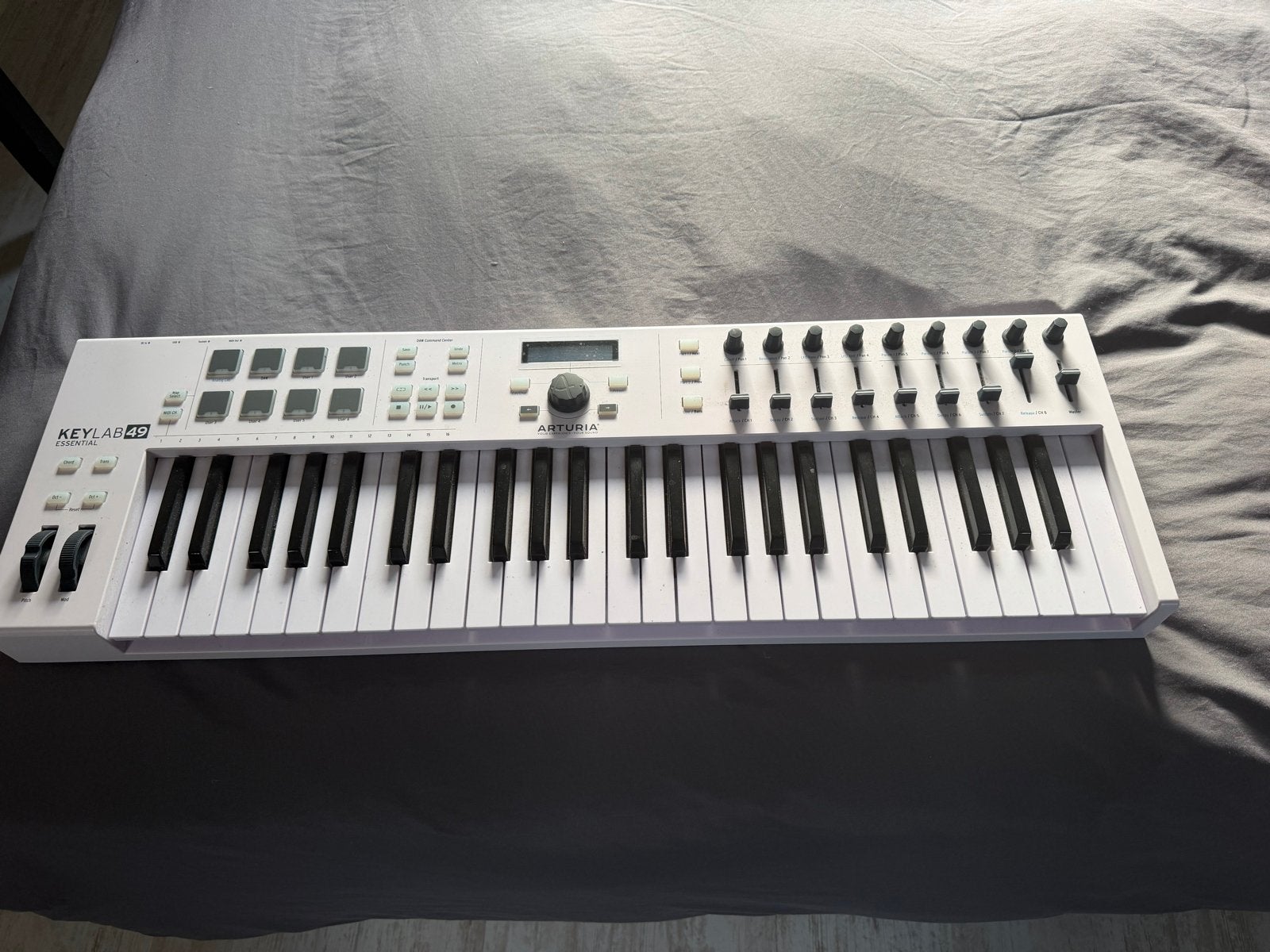Arturia KeyLab Essential 49 MIDI Keyboard Controller, Muziek en Instrumenten, Zo goed als nieuw, Aanslaggevoelig, Ophalen, 49 toetsen