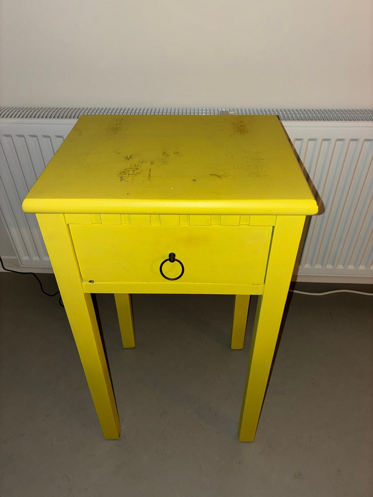 Geel nachtkastje met lade, Huis en Inrichting, Ophalen, Gebruikt, Minder dan 45 cm, 55 tot 70 cm