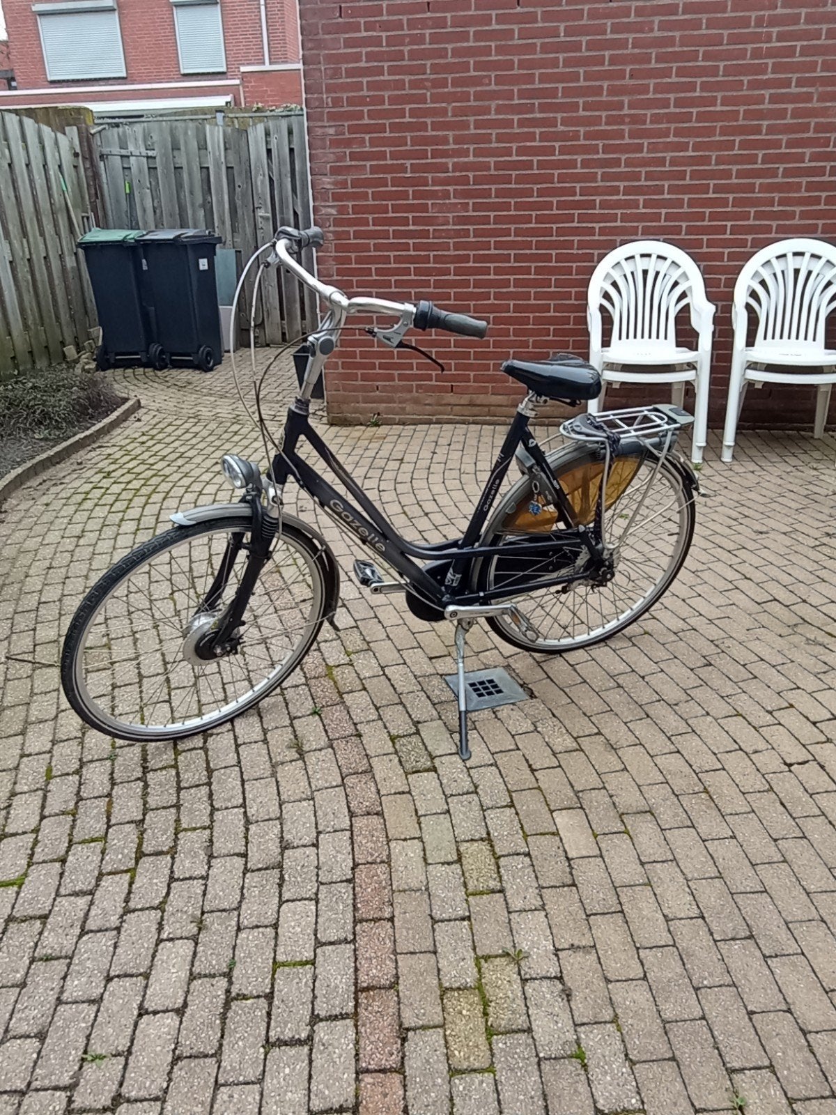 Gazelle damesfiets, Ophalen