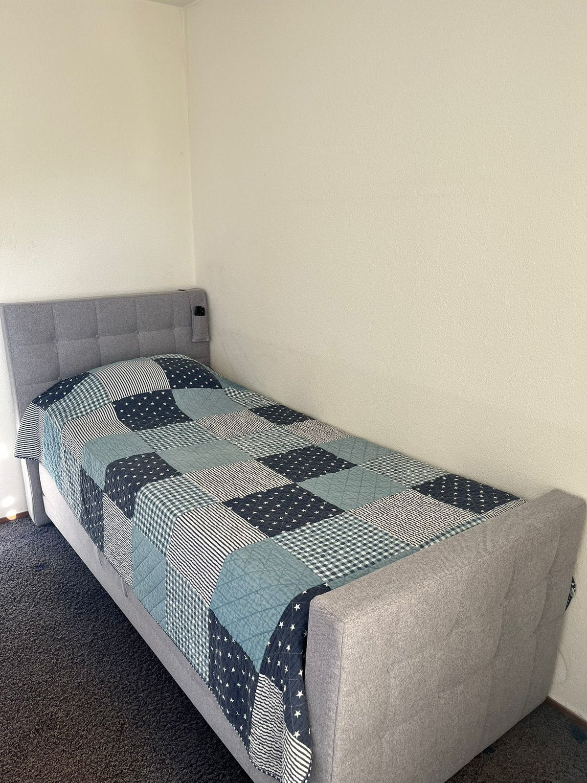 Eenpersoons boxspring, Ophalen, Zo goed als nieuw, Eenpersoons, 90 cm