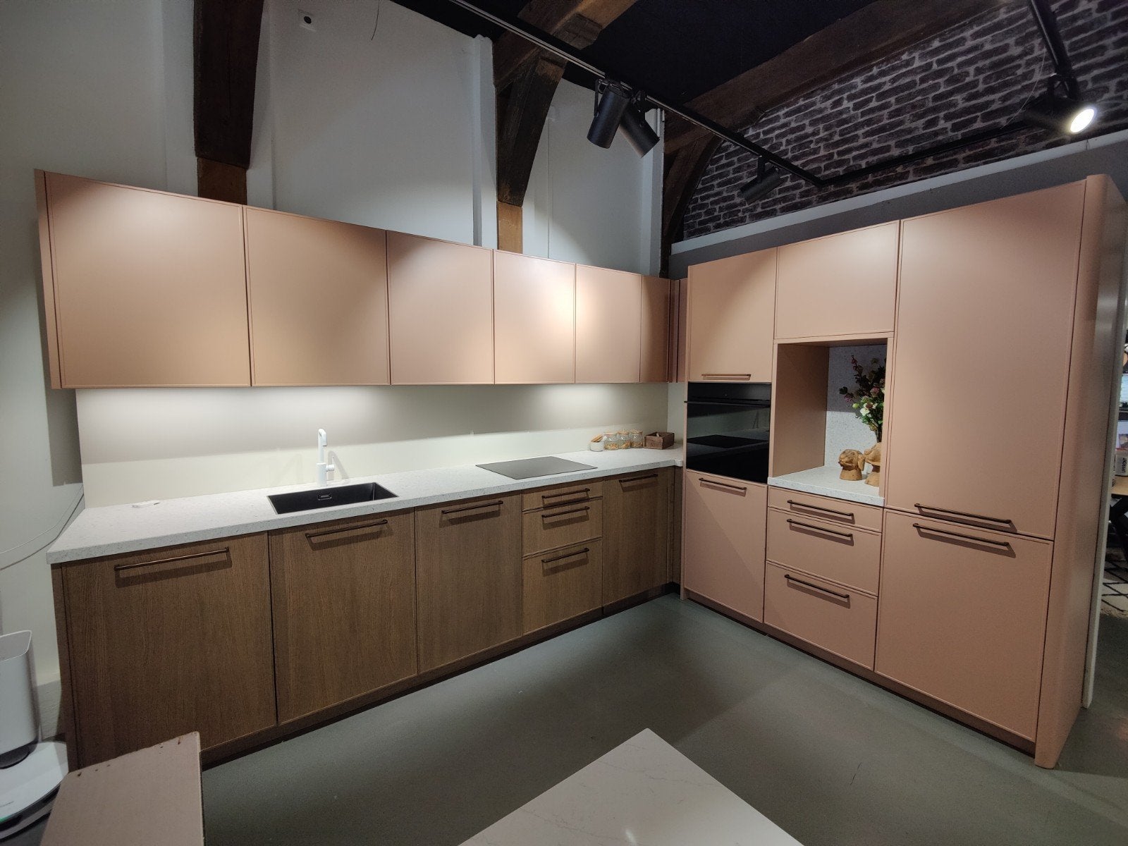 Complete showroomkeuken, van €32.339,69 voor €16.500,-., Ophalen, Overige kleuren, Hoekkeuken, Hoogglans of Gelakt