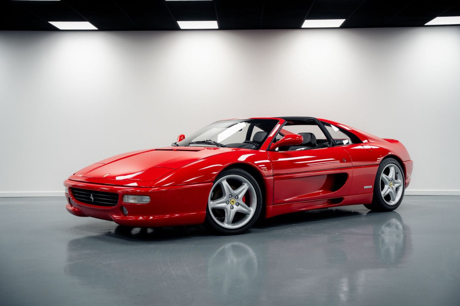 Ferrari F355. F1 gts, Auto's, Automaat, Dealer onderhouden, Achterwielaandrijving, Zwart