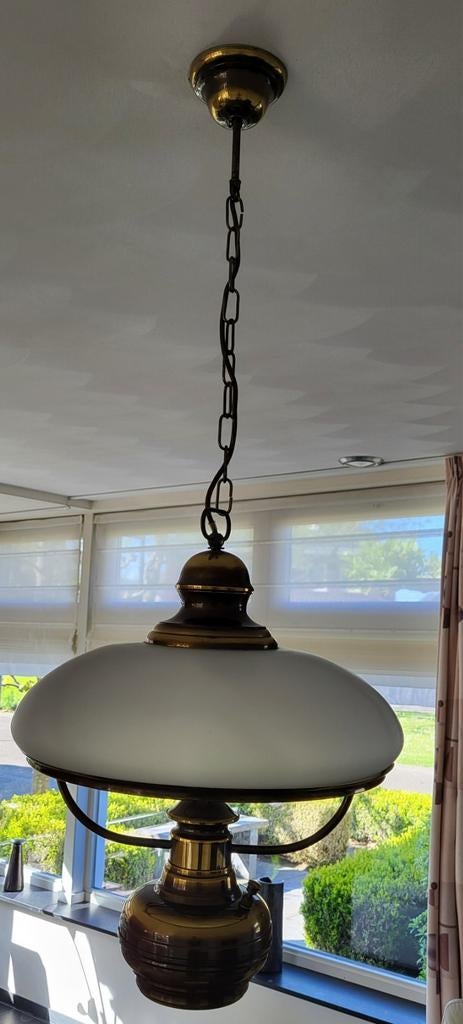 Vintage hanglamp met opaalglas en messing accenten, Ophalen