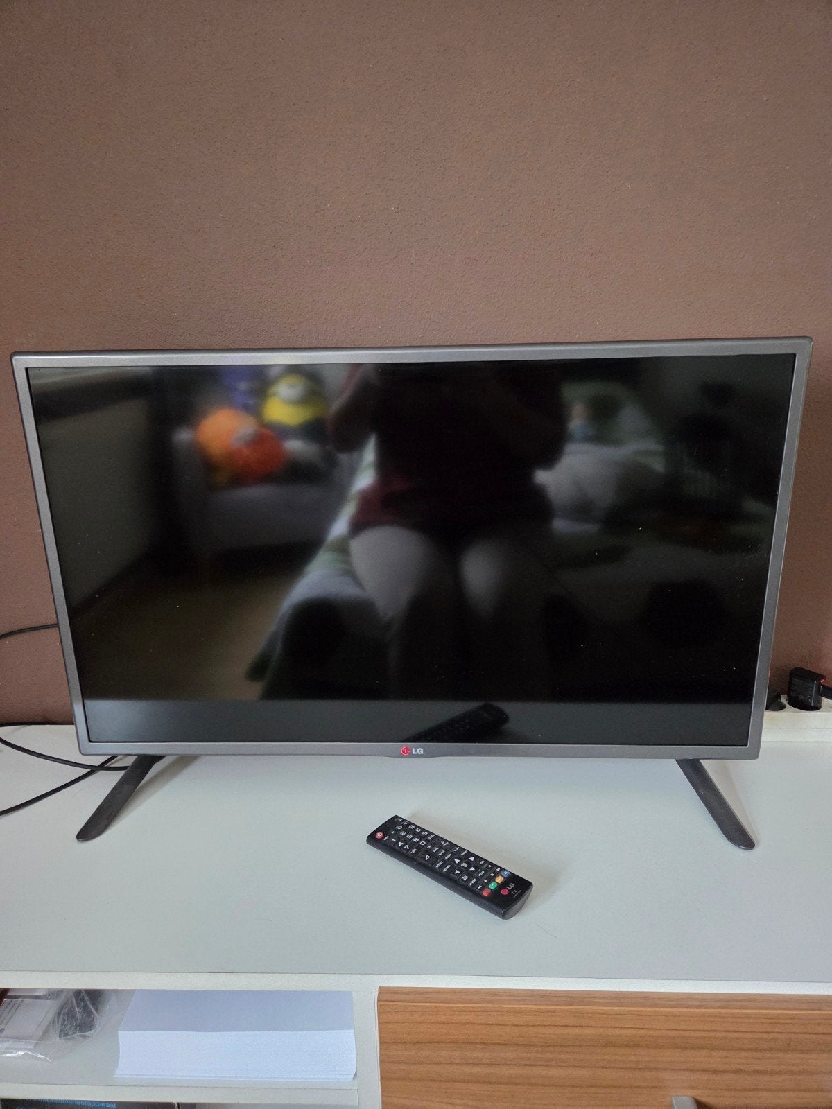 Teab 33 inch LG flatscreen t(geen smart tv), Ophalen, Gebruikt