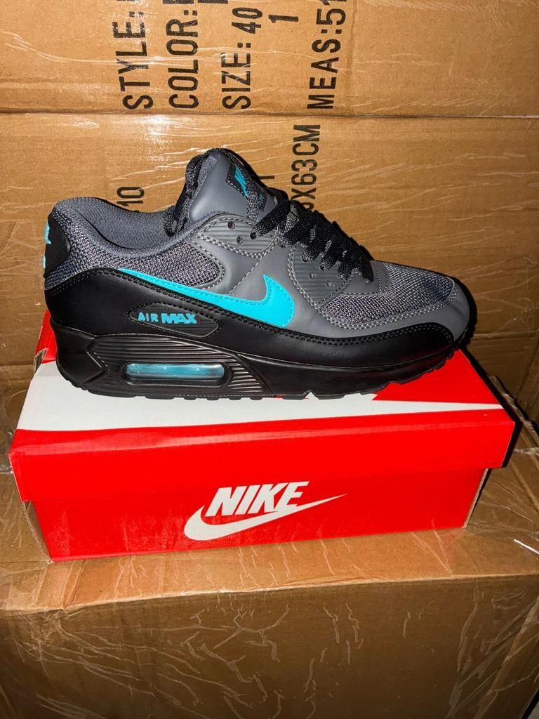 NIEUW NIEUW partij nike schoenen splinternieuw, Kleding | Heren, Schoenen, Ophalen of Verzenden, Overige kleuren