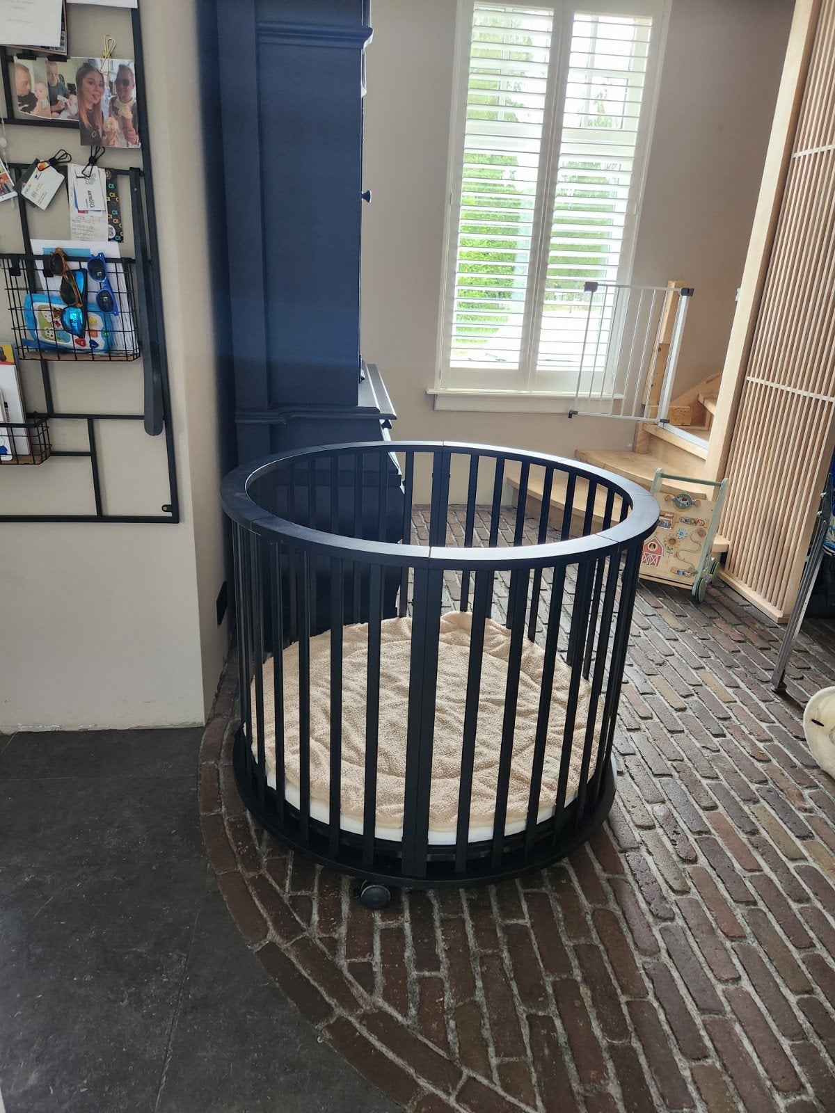 Mooie ronde box, zo goed als nieuw, met wieltjes, Kinderen en Baby's, Boxen, Ophalen, Zo goed als nieuw, Rond, Wieltjes