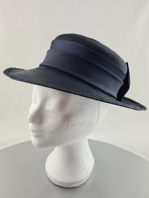 Hoeden dames zwart en blauw divers, 56 of 57 cm (M, 7 of 7⅛ inch), Hoed, Ophalen of Verzenden, Zo goed als nieuw