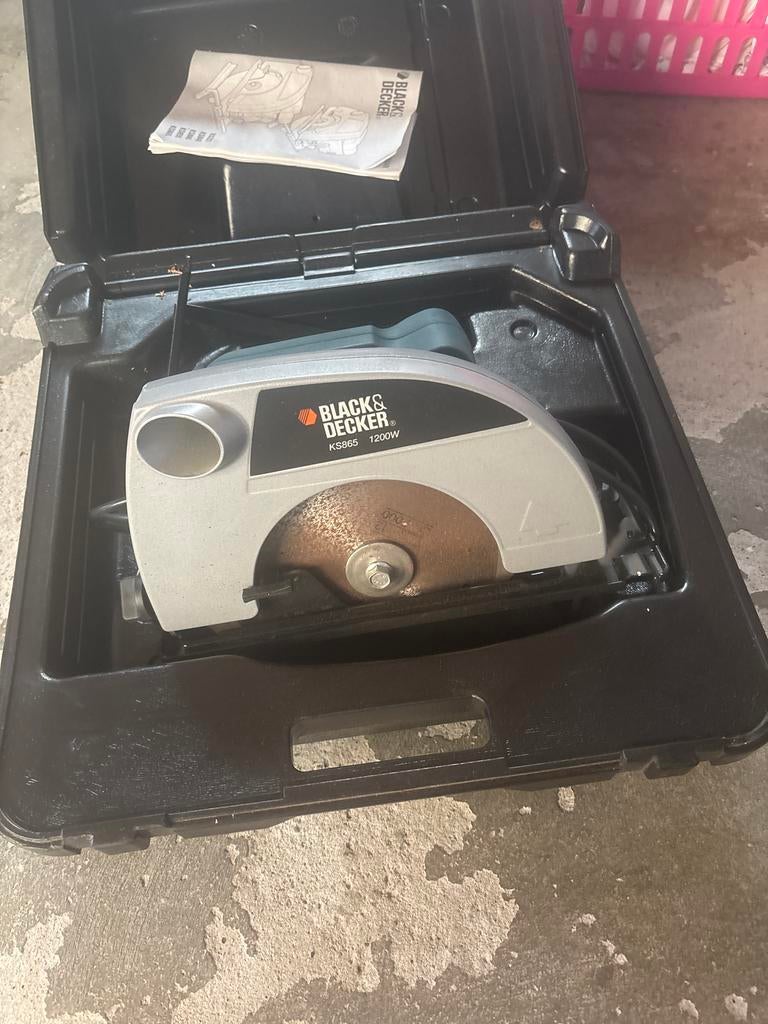 Black & Decker KS865 cirkelzaag 1200W, Ophalen of Verzenden, Gebruikt, 1200 watt of meer, Cirkelzaag
