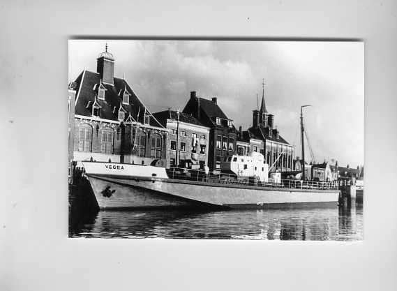 scheepvaart-foto-vegea-ex marine UK-maassluis(zeldzaam), Ophalen of Verzenden, Zo goed als nieuw, Motorboot, Boek of Tijdschrift