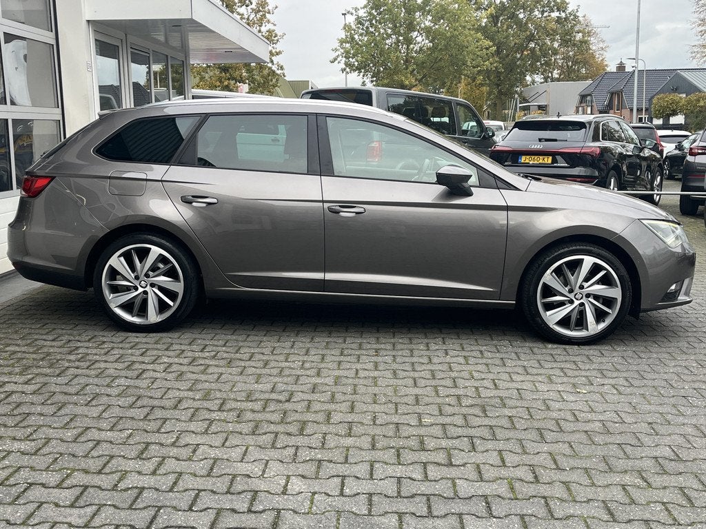 SEAT Leon ST 1.2 TSI DSG Automaat Style Business ACC Trekhaa, Euro 5, Gebruikt, Zwart, 4 cilinders