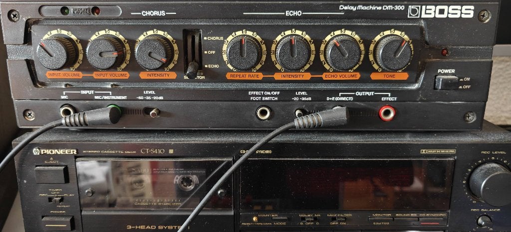 BOSS DM-300 Analoge Delay Machine met Chorus, Muziek en Instrumenten, Effecten, Ophalen of Verzenden, Gebruikt, Delay of Echo