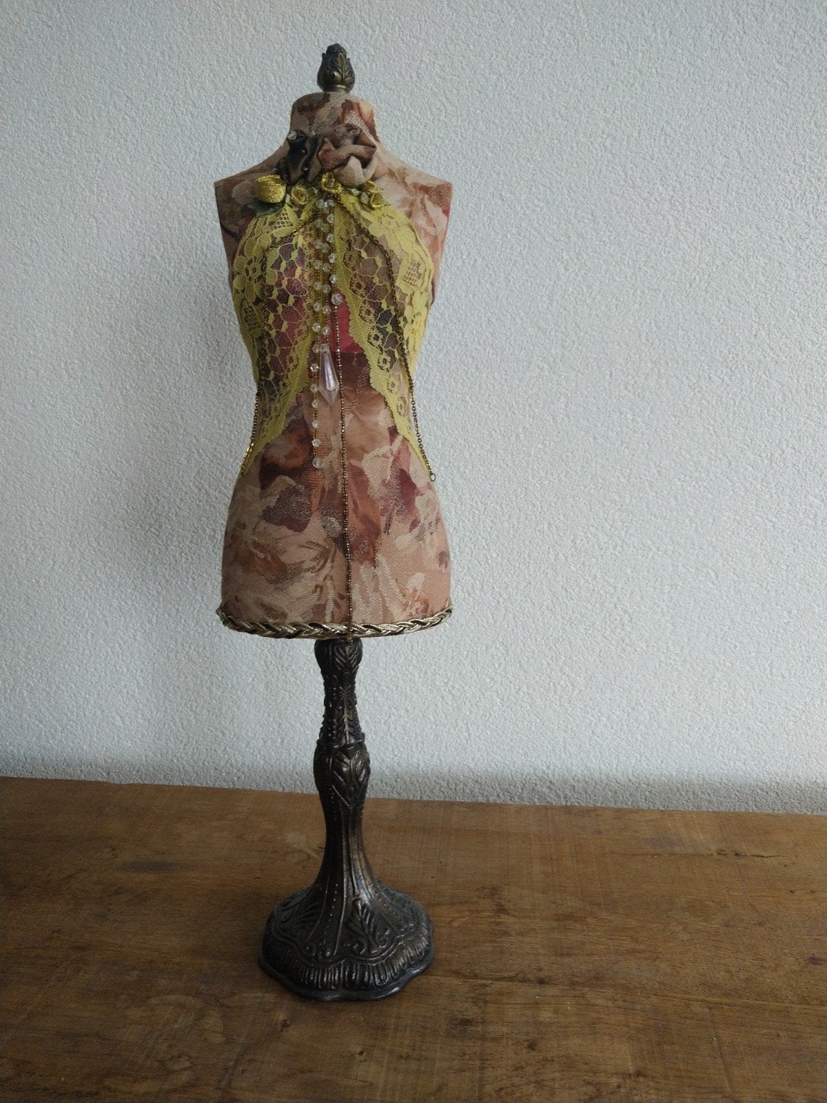 Decoratieve paspop met vintage uitstraling, Antiek en Kunst, Ophalen of Verzenden