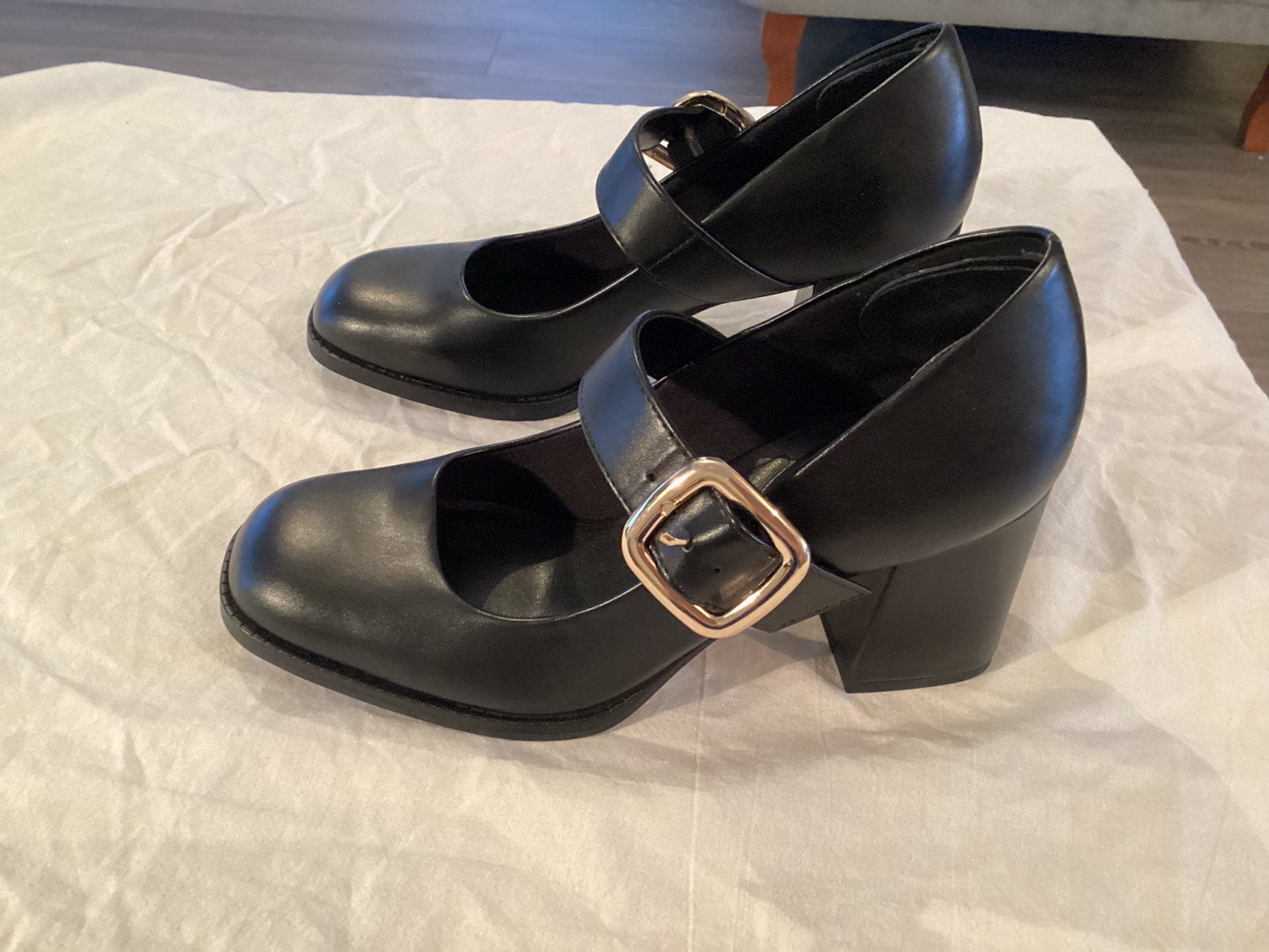 Zwarte pumps met blokhak., Ophalen of Verzenden, Zo goed als nieuw, Zwart