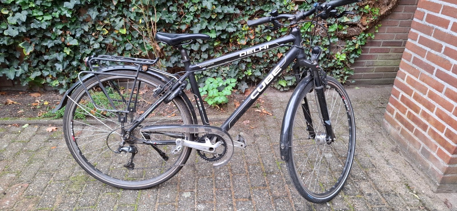 Cube Delhi Trekkingfiets, Gebruikt, Velgrem, Versnellingen, 49 tot 53 cm