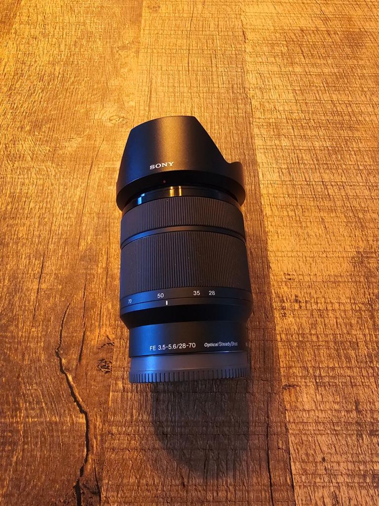 De Sony FE 28-70mm F/3.5-5.6 OSS lens, Ophalen of Verzenden, Zo goed als nieuw, Standaardlens, Zoom