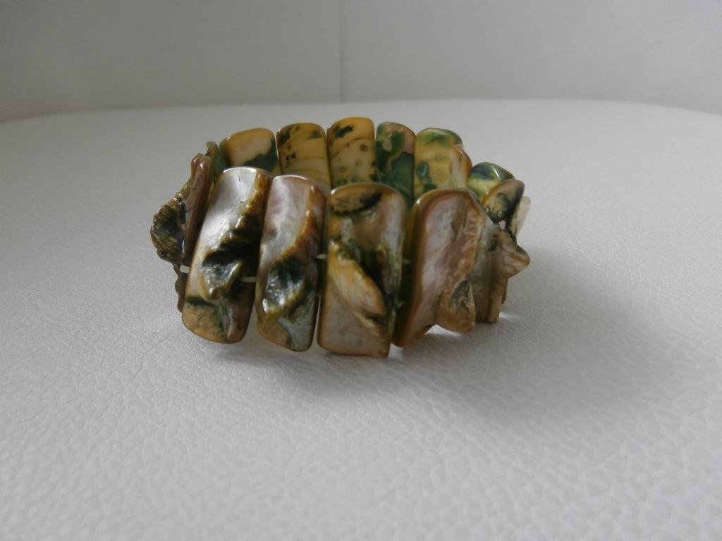 Prachtige schelpen armband licht groen parelmoer, Ophalen of Verzenden