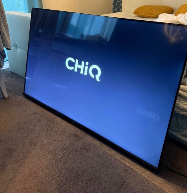 Te koop Chiq smart tv 40” inches werkt perfect, Audio, Tv en Foto, Televisies, 50 Hz, Ophalen of Verzenden, Zo goed als nieuw