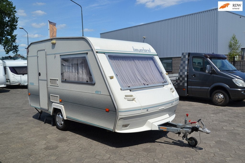Beyerland Vitesse 400-2 - Voortent+Luifel - Fietsendrager ac, Caravans en Kamperen, Caravans, Tot en met 2, Bedrijf, Kachel, 500 - 750 kg