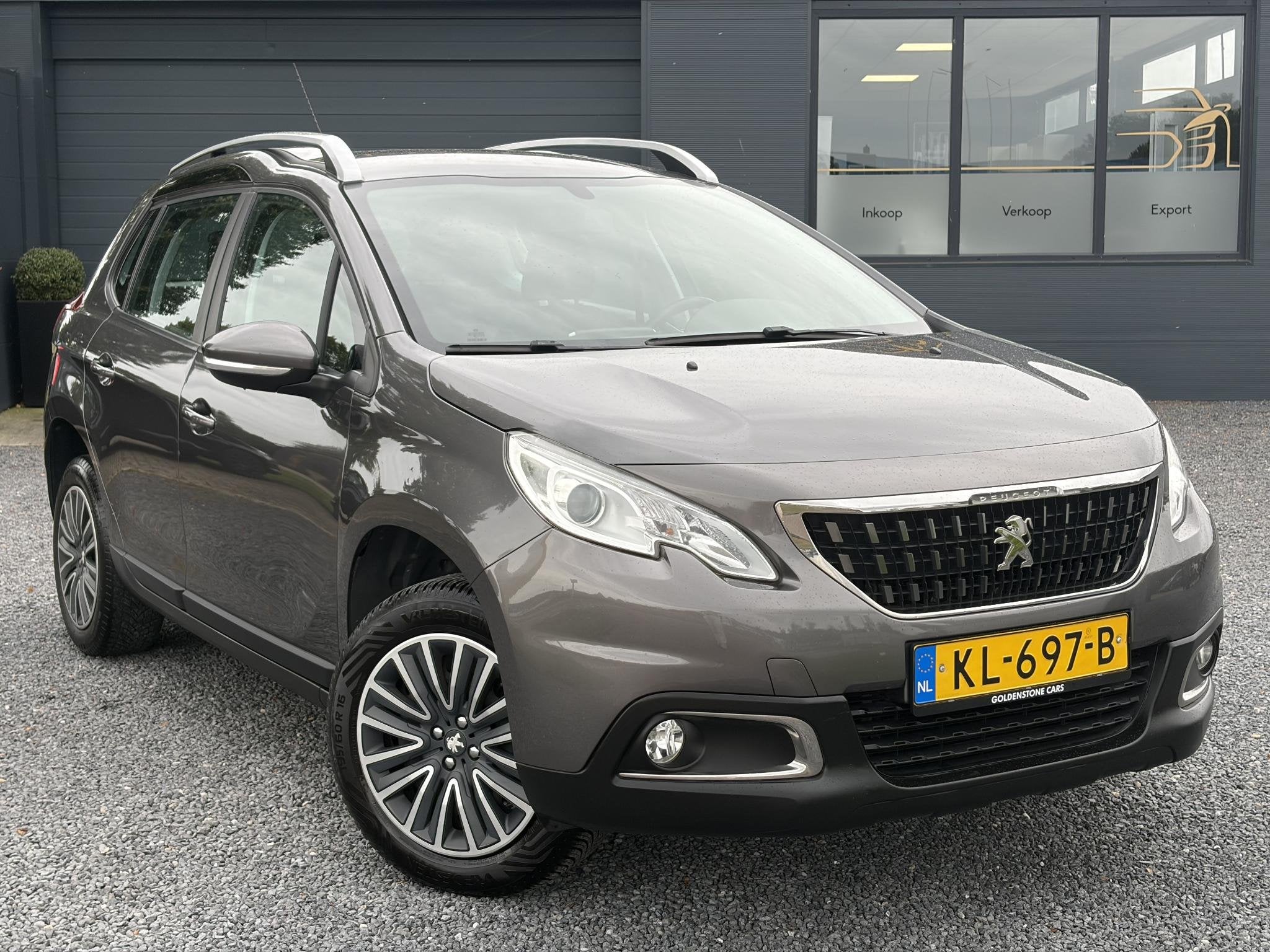 Foto 2 van Peugeot 2008 1.2 PureTech Blue Lion D-riem vv in 10-2025