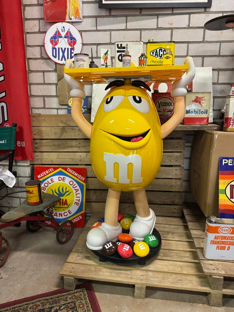 Grote M&M's display figuur - Geel met dienblad, Ophalen, Reclamebord, Gebruikt, .