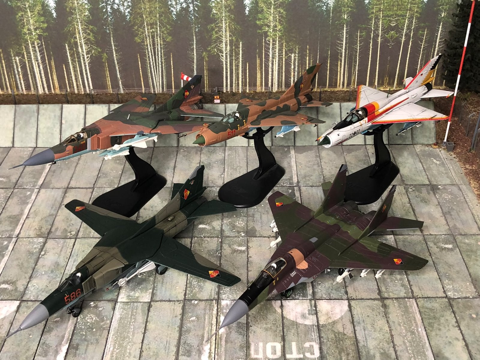 Hobby Master / Altaya DDR vliegtuigen, Verzamelen, Ophalen, Gebruikt, Schaalmodel, Info@diecastdiorama.con
