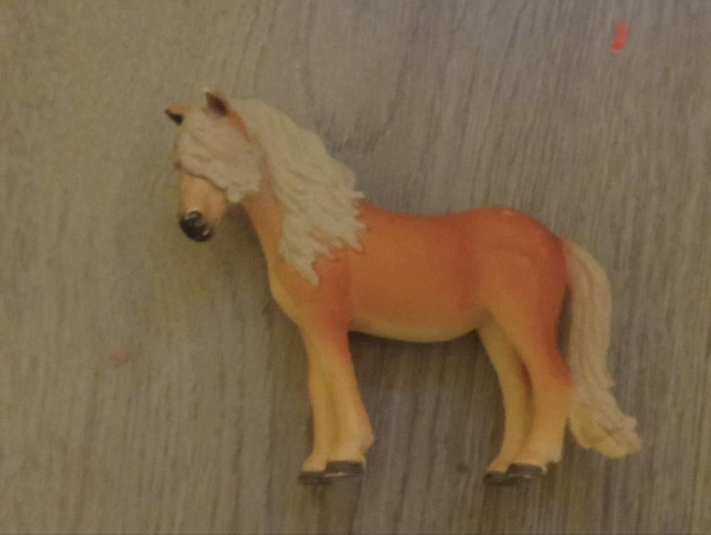 Diverse Schleich paarden + toebehoren, Ophalen of Verzenden, Zo goed als nieuw, Paard, Beeldje of Figuurtje