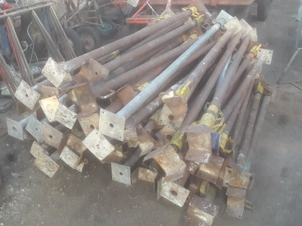 Te huur stempels, bouwstempels, balken, bouwmaterialen, bouw, Ophalen, Gebruikt, 250 mm of meer