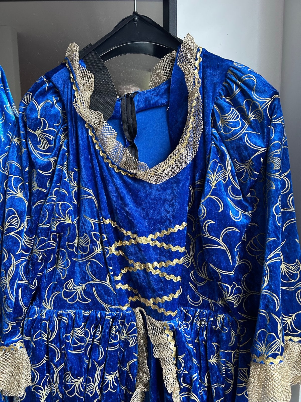 Prins en Prinses Carnaval Kostuums - Blauw met Goud, Ophalen of Verzenden, Zo goed als nieuw, Pak of Jurk