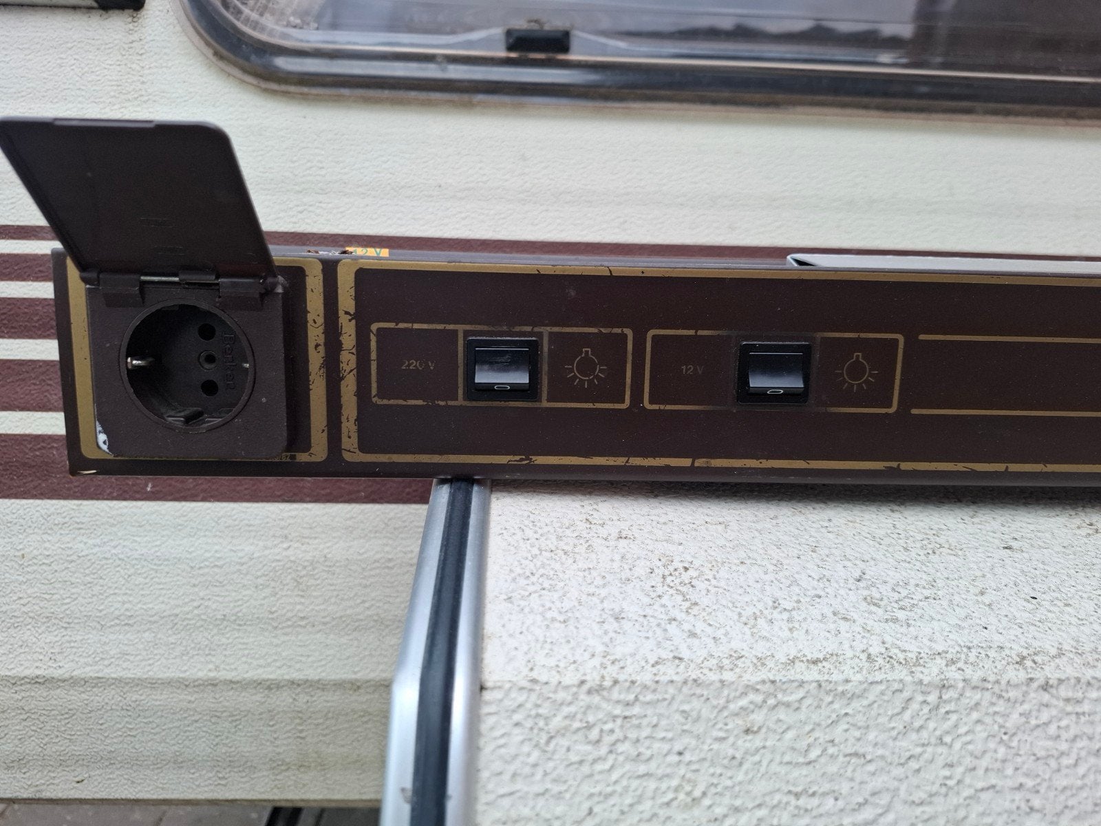 Bovenbouw keuken kip de luxe 1982, Caravans en Kamperen, Caravan accessoires, Ophalen of Verzenden, Gebruikt