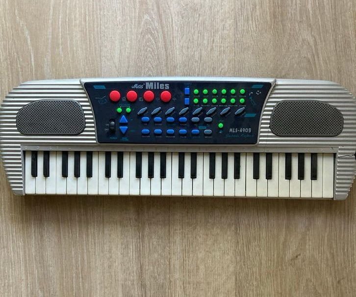 Miles MLS-490B Kinder Keyboard - 49 Toetsen, Muziek en Instrumenten, Keyboards, Ophalen, Gebruikt, 49 toetsen, Overige merken