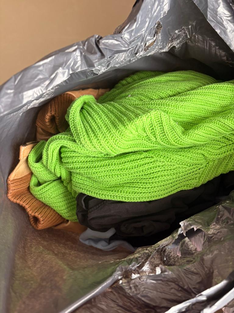 7 zakken 2de hands kleding en schoenen, Ophalen of Verzenden, Overige kleuren