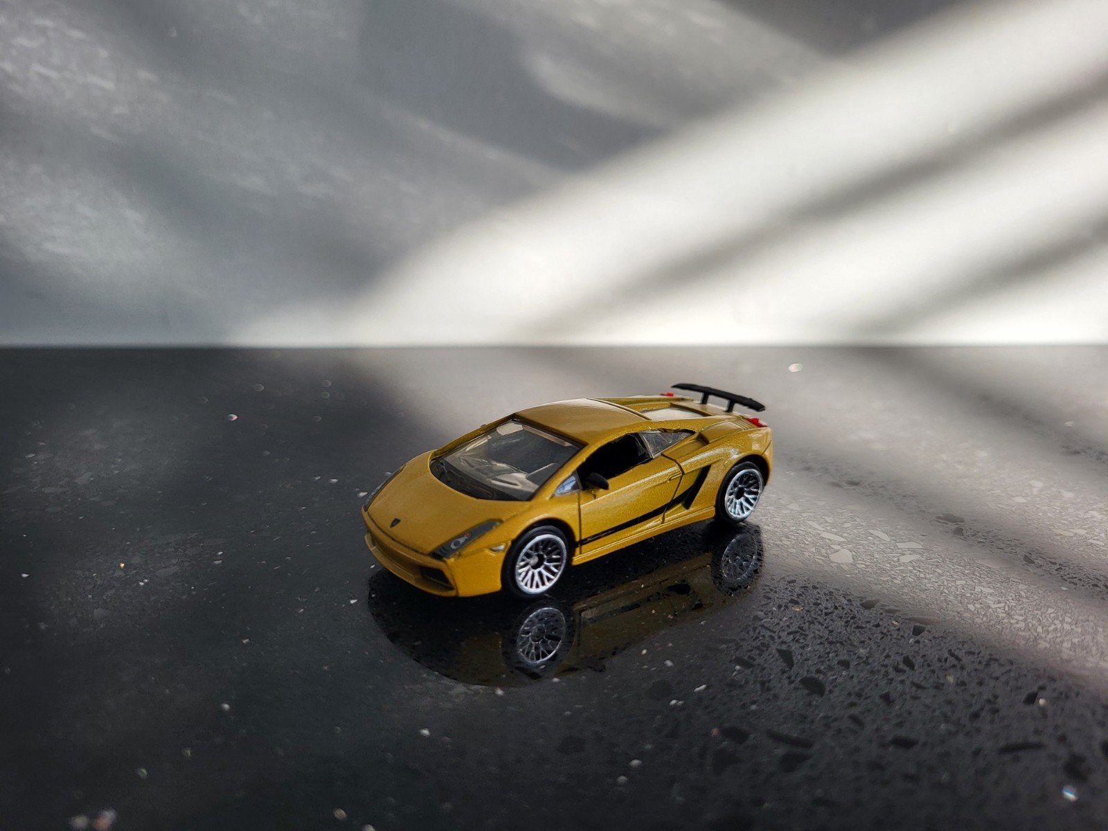 Lamborghini Gallardo Superleggera geel 1/64 Motor Max, Ophalen of Verzenden, Zo goed als nieuw, Auto