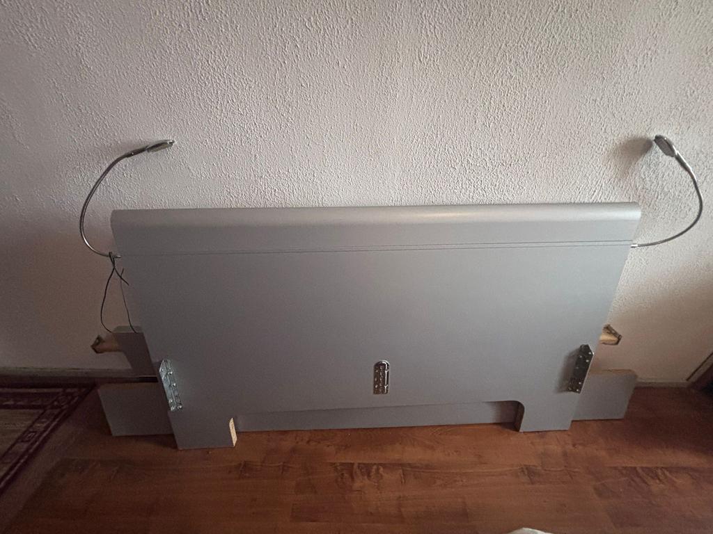 Bed met hoofdbord met leeslampjes - Grijs, Ophalen, Overige materialen, Gebruikt, Tweepersoons
