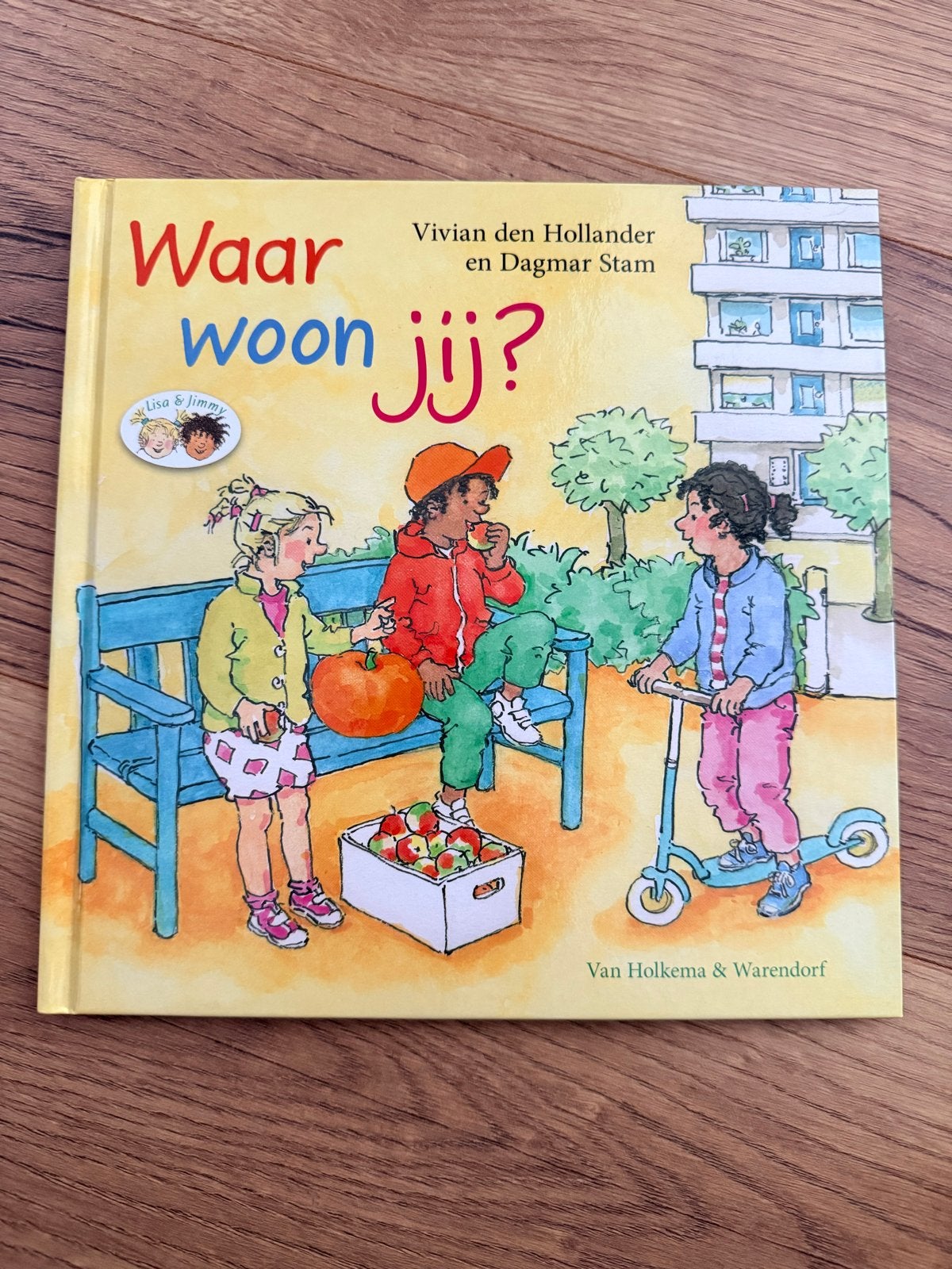 Waar woon jij? - Voorleesboek van Vivian den Hollander, Boeken, Fictie algemeen, Jongen of Meisje, Ophalen of Verzenden, Zo goed als nieuw