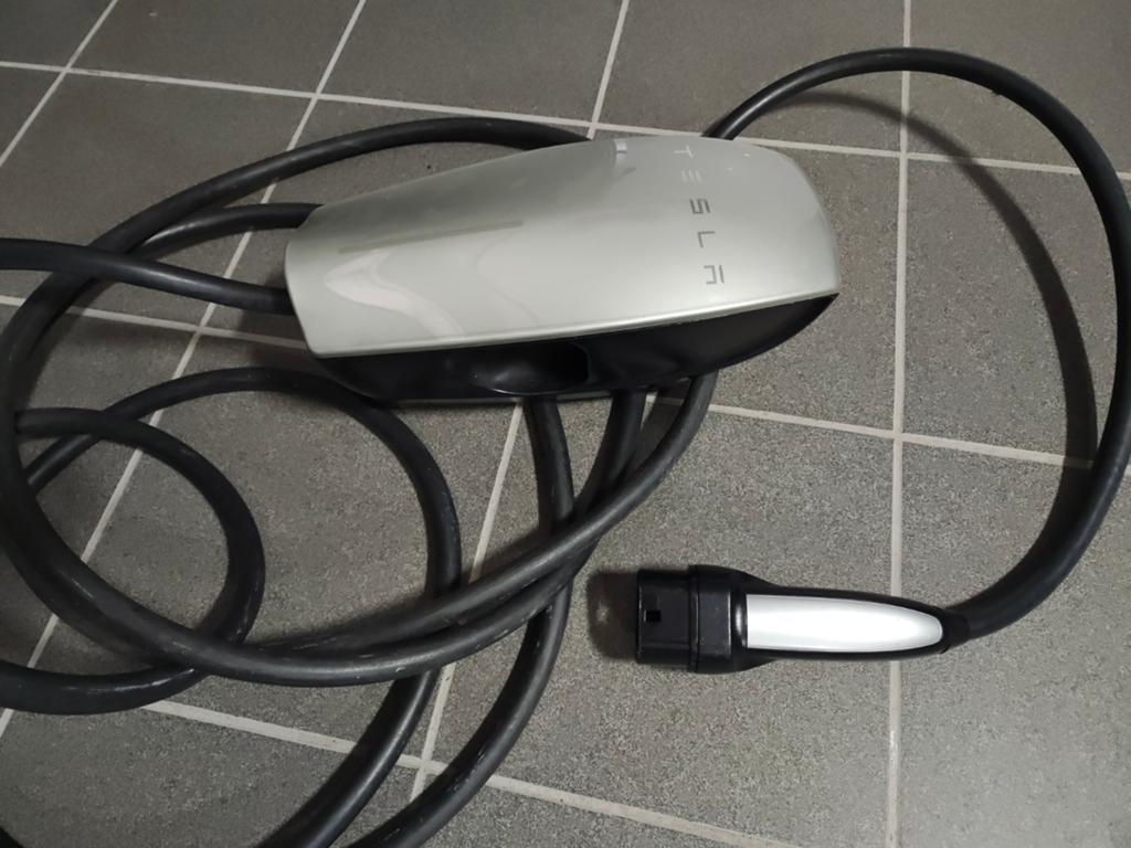 Tesla Gen 2 Wall Connector laadpaal 7,2m - Zo goed als nieuw, Ophalen of Verzenden, Zo goed als nieuw, Laadkabel