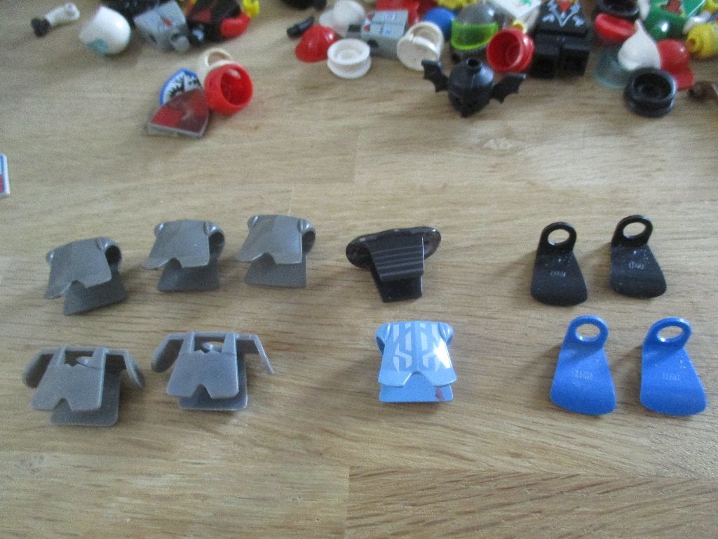 LEGO HARNAS CAPE ETC CLASSIC CASTLE, Gebruikt, Lego, Ophalen of Verzenden, Minifiguur