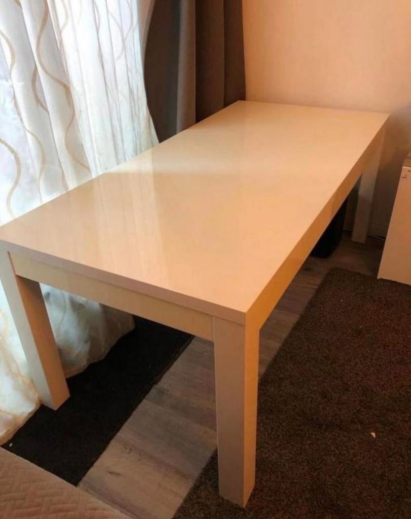 Eettafel hoogglans wit - Modern en ruim, Huis en Inrichting, Complete inboedels, Ophalen