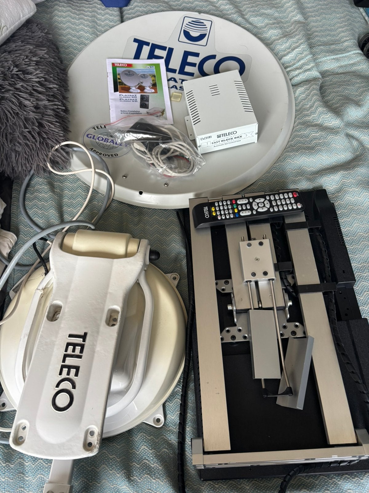 Teleco Flatsat Smart 65 cm schotelantenne set, Ophalen, Zo goed als nieuw, Overige typen