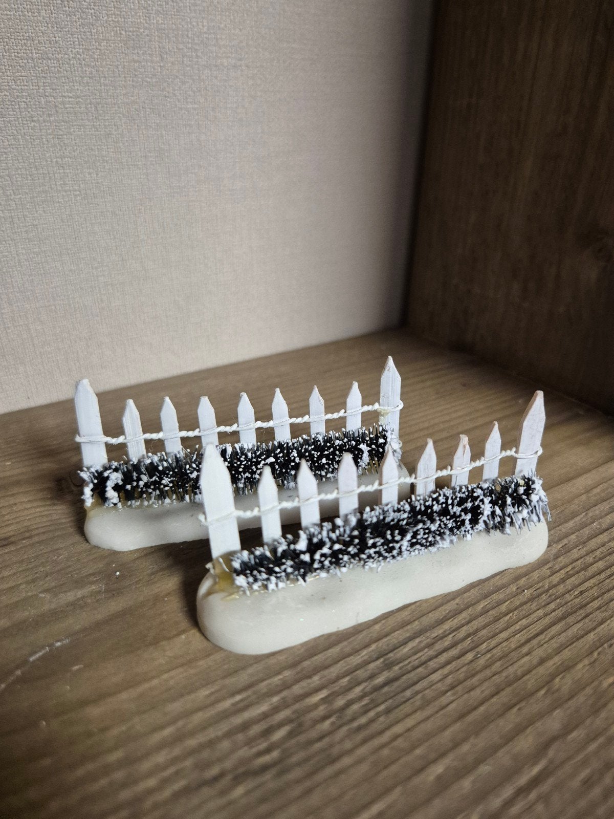kerstdorp hekjes met haagjes kersthuisjes, Diversen, Kerst, Ophalen of Verzenden, Zo goed als nieuw