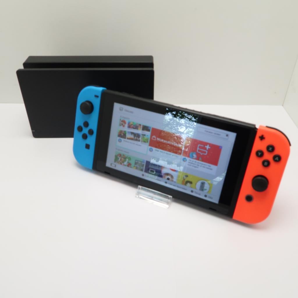 Nintendo Switch V2 32GB Blauw/Rood | Nette Staat, Spelcomputers en Games, Spelcomputers | Nintendo Switch, Niet ingevuld, Zo goed als nieuw