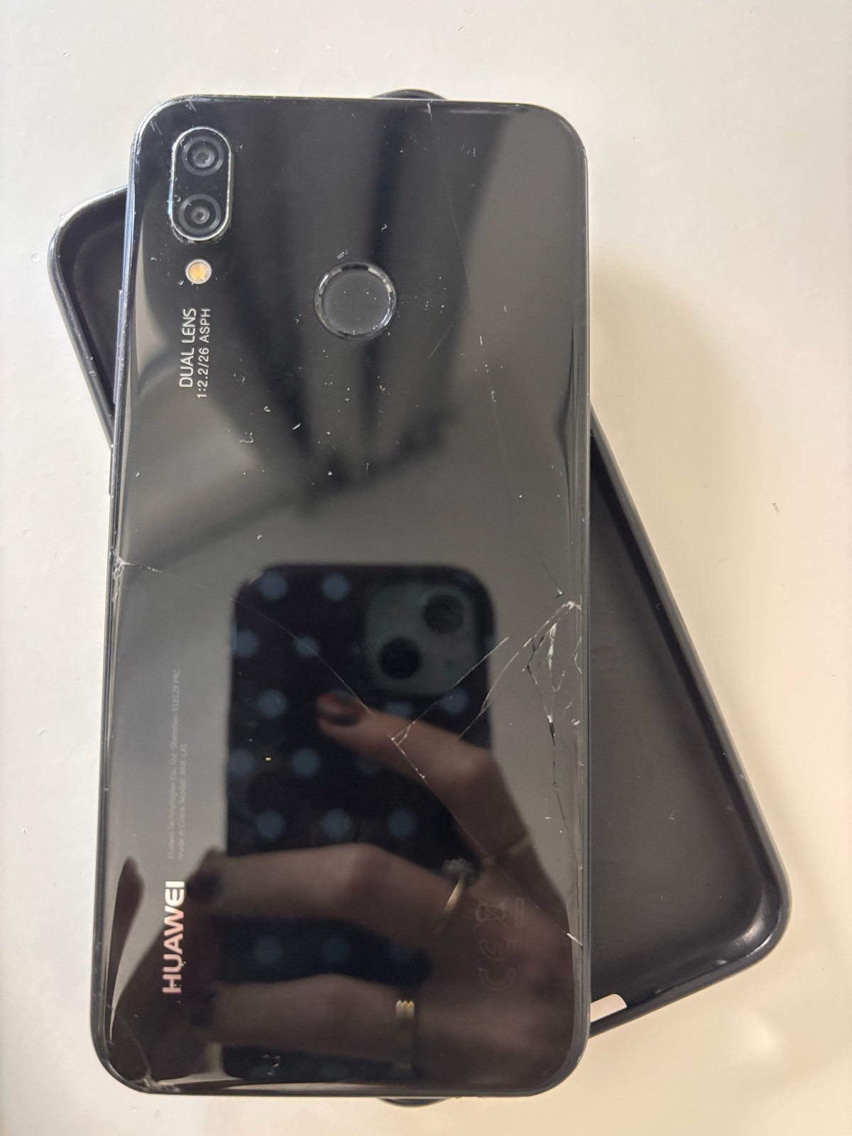 Huawei P20 Lite - Gebroken achterkant, werkt perfect, Telecommunicatie, Gebruikt, Touchscreen, Ophalen of Verzenden, Zonder simlock