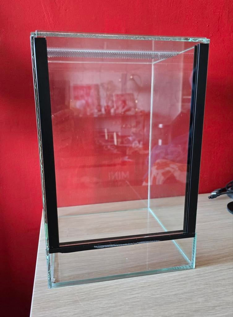 Terrarium 20x20x30 inclusief toebehoren, Ophalen, Zo goed als nieuw, Terrarium of Paludarium