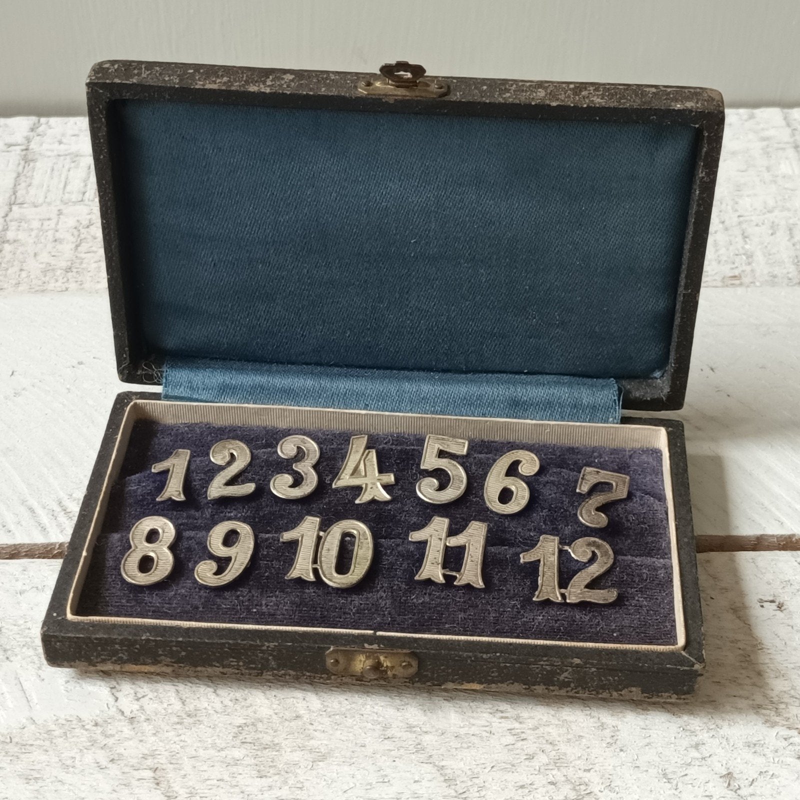 antieke set van verzilverde tafelnummers of glasmarkers, Ophalen of Verzenden