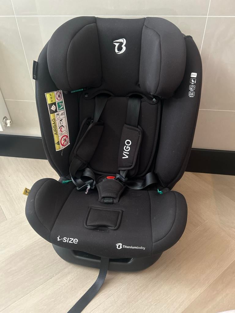 Verstelbare autostoel Titaniumbaby Vigo i-size, Kinderen en Baby's, Autostoeltjes, 0 t/m 18 kg, Verstelbare rugleuning, Ophalen
