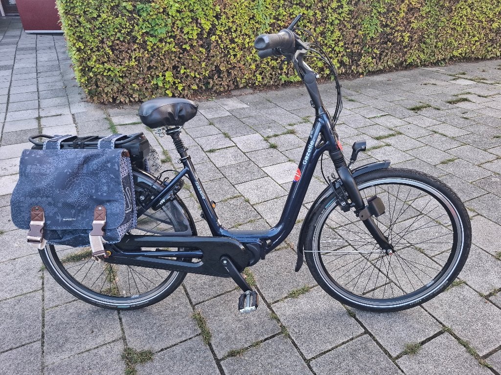 Gazelle Ami, 500w accu (!), 26" frame, 2023, zgan, + diverse, Ophalen, Zo goed als nieuw, Minder dan 47 cm, 50 km per accu of meer