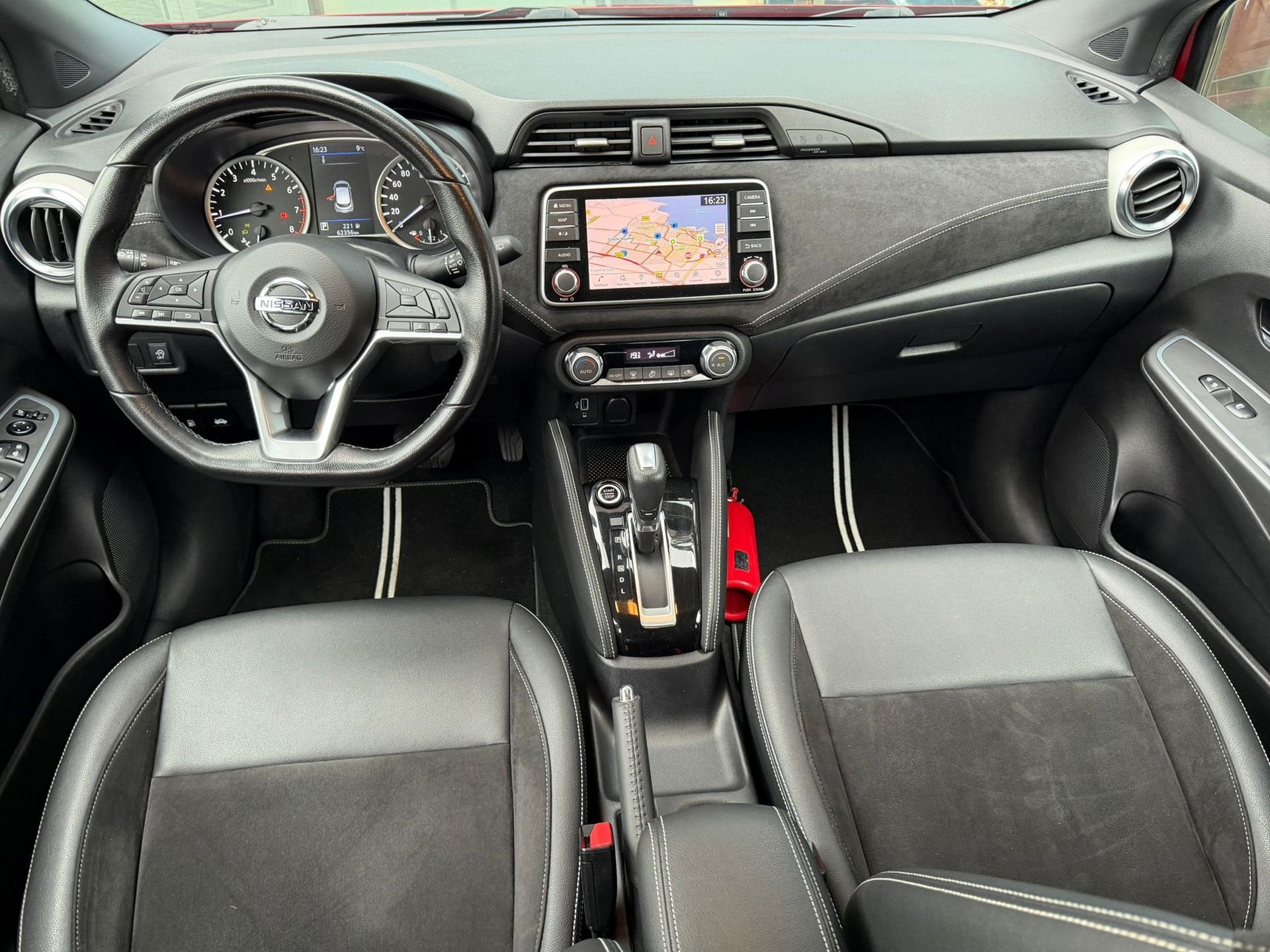 Nissan Micra 1.0 IG-T N-Sport - Automaat - Climate - Navi -, Auto's, 101 pk, Gebruikt, 1055 kg, 49 €/maand
