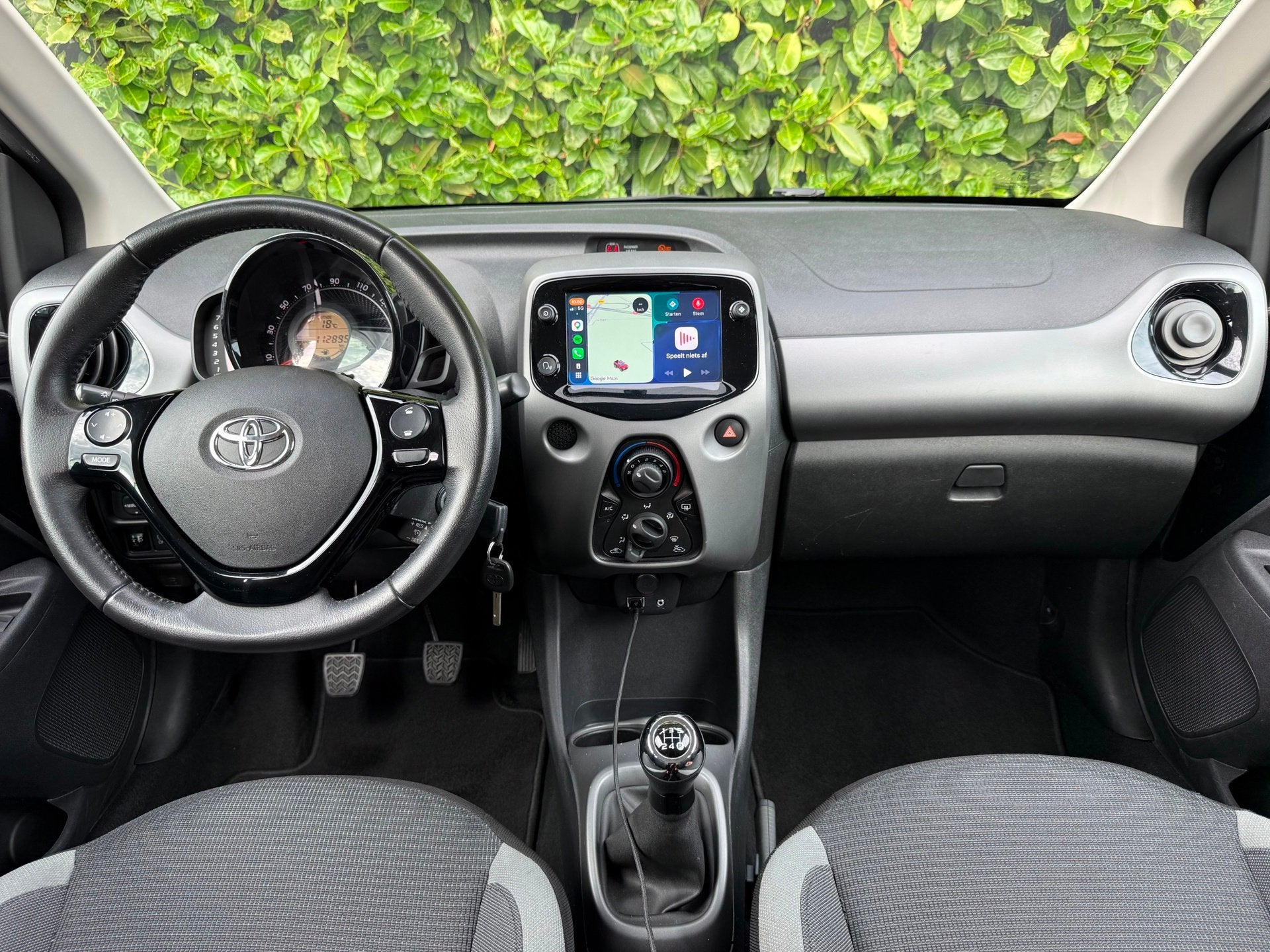 Toyota Aygo 1.0 VVT-i x-play limited |CARPLAY|CAMERA|AIRCO, Voorwielaandrijving, Stof, Gebruikt, Euro 6